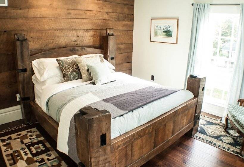 مبيت وإفطار Judson Heath Colonial Inn