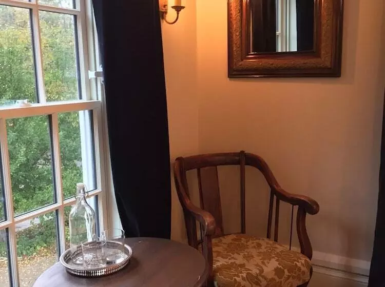 Aamiaismajoitus (B&B) Judson Heath Colonial Inn