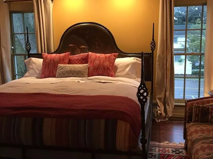 Aamiaismajoitus (B&B) Judson Heath Colonial Inn