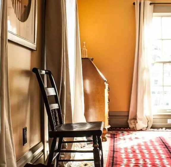 Aamiaismajoitus (B&B) Judson Heath Colonial Inn