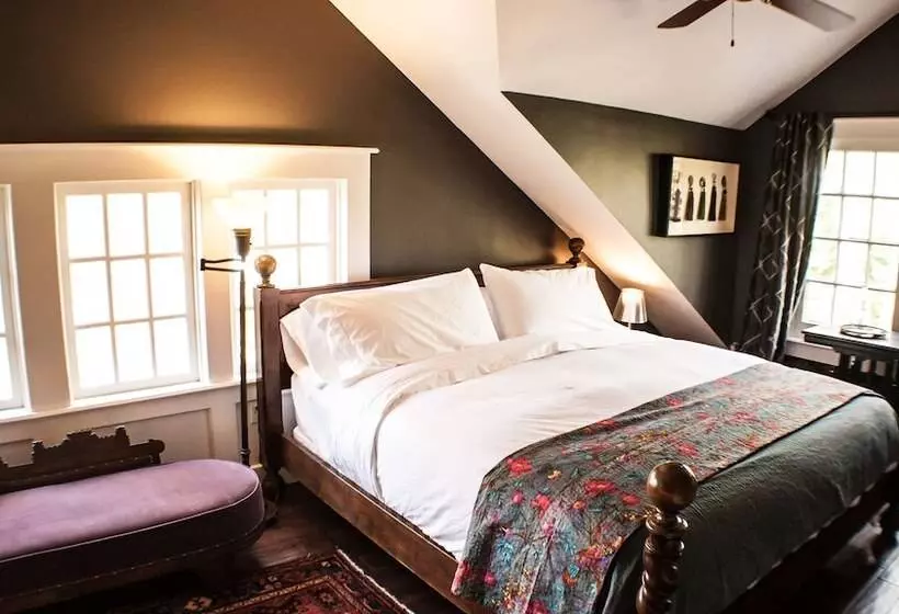 Aamiaismajoitus (B&B) Judson Heath Colonial Inn