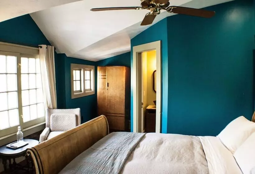 Aamiaismajoitus (B&B) Judson Heath Colonial Inn