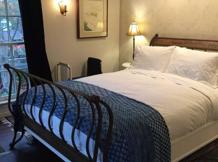 Aamiaismajoitus (B&B) Judson Heath Colonial Inn