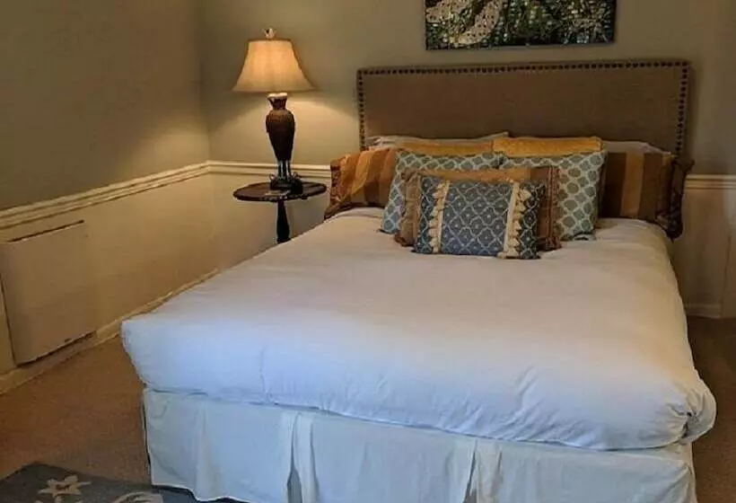 Aamiaismajoitus (B&B) Meadowood Inn