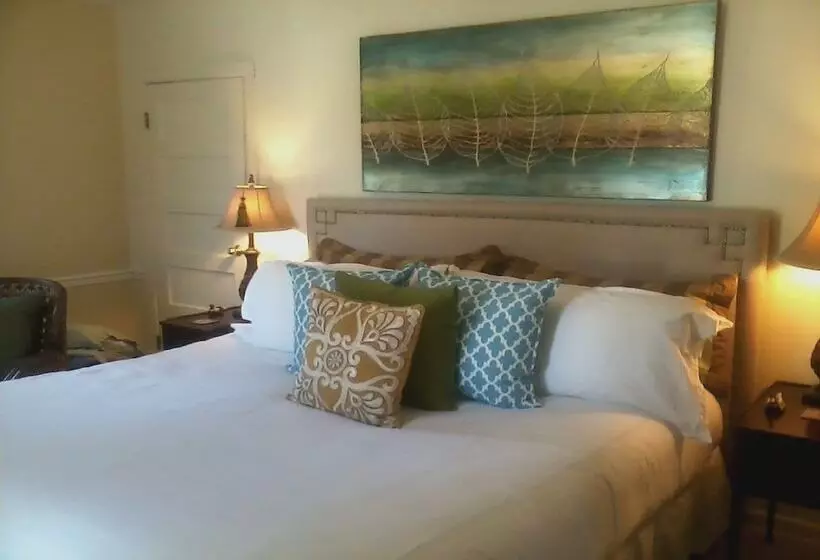 Aamiaismajoitus (B&B) Meadowood Inn