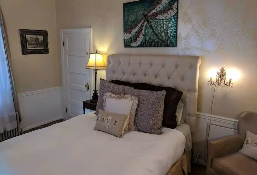 Aamiaismajoitus (B&B) Meadowood Inn