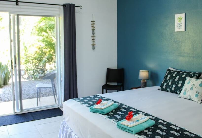 تختخواب و صبحانه Tee K Lodge