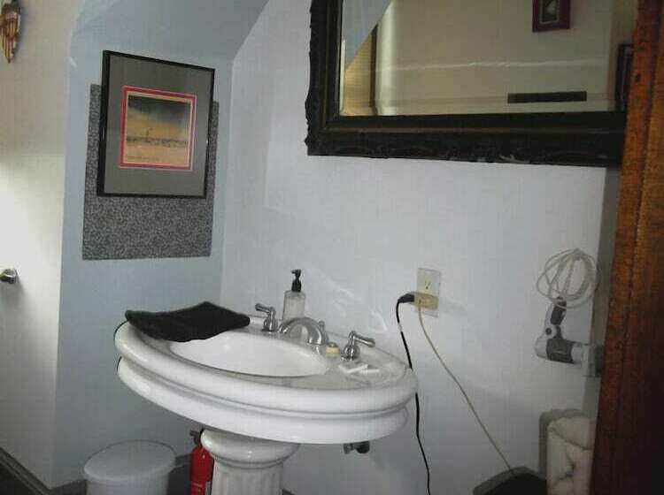 ベッドアンドブレックファースト Colonial House On Main