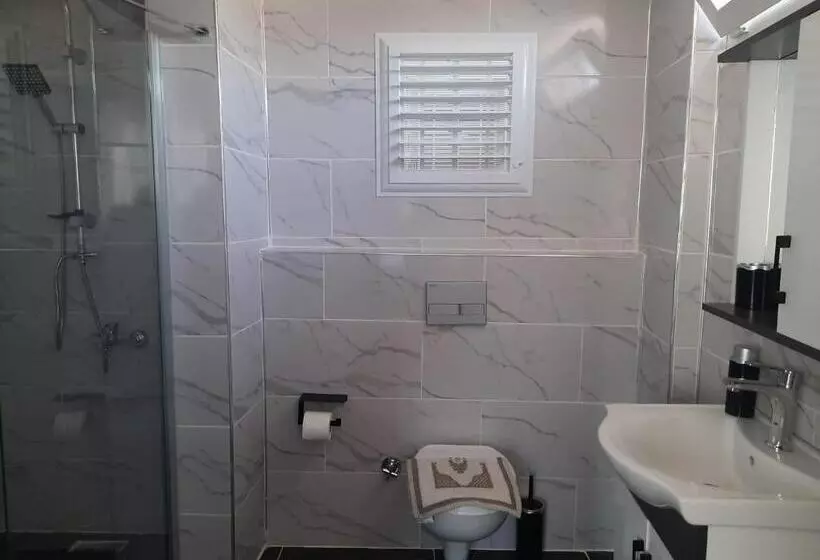 Ephesian Hotel & Guesthouse