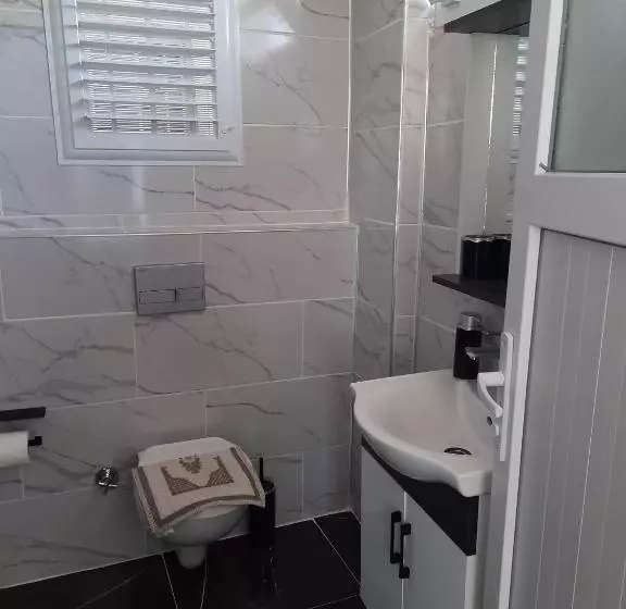 Ephesian Hotel & Guesthouse