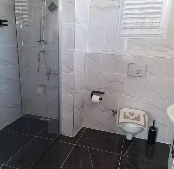 Ephesian Hotel & Guesthouse