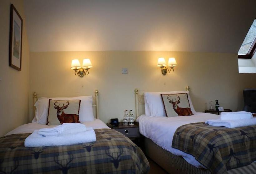 مسافرخانه Horse & Groom Upper Oddington