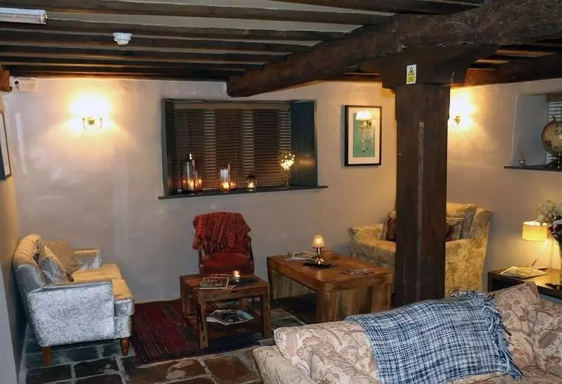 簡易ホテル Horse & Groom Upper Oddington