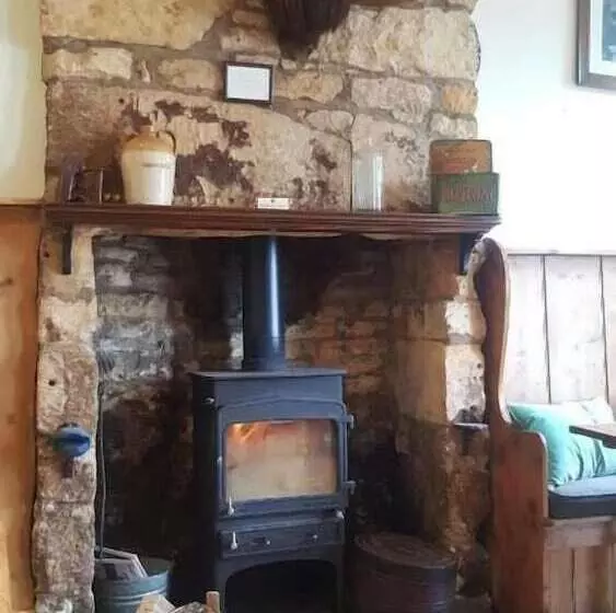 簡易ホテル Horse & Groom Upper Oddington