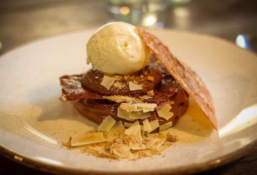 مسافرخانه Horse & Groom Upper Oddington