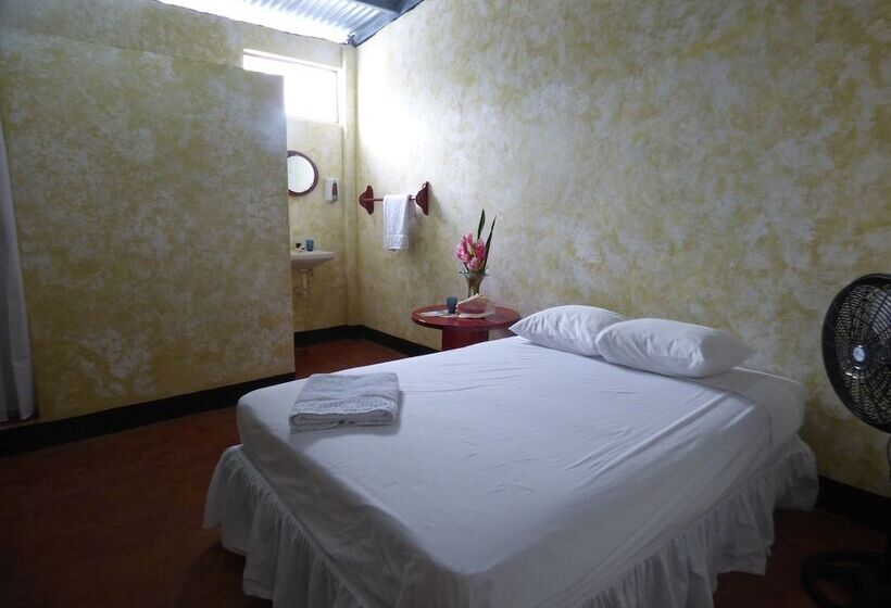 Hostal Surfing Donkey At The Lake Hostel