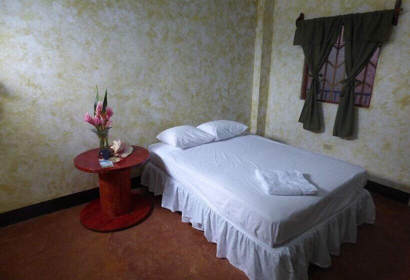 Hostal Surfing Donkey At The Lake Hostel