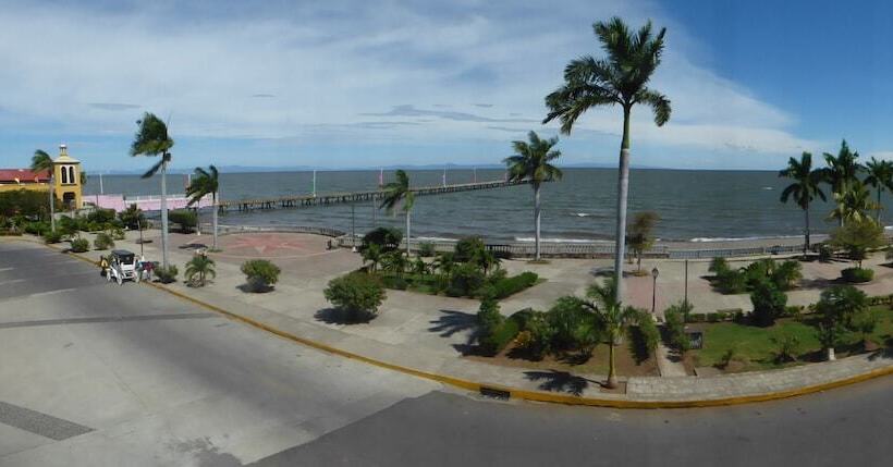 Hostal Surfing Donkey At The Lake Hostel