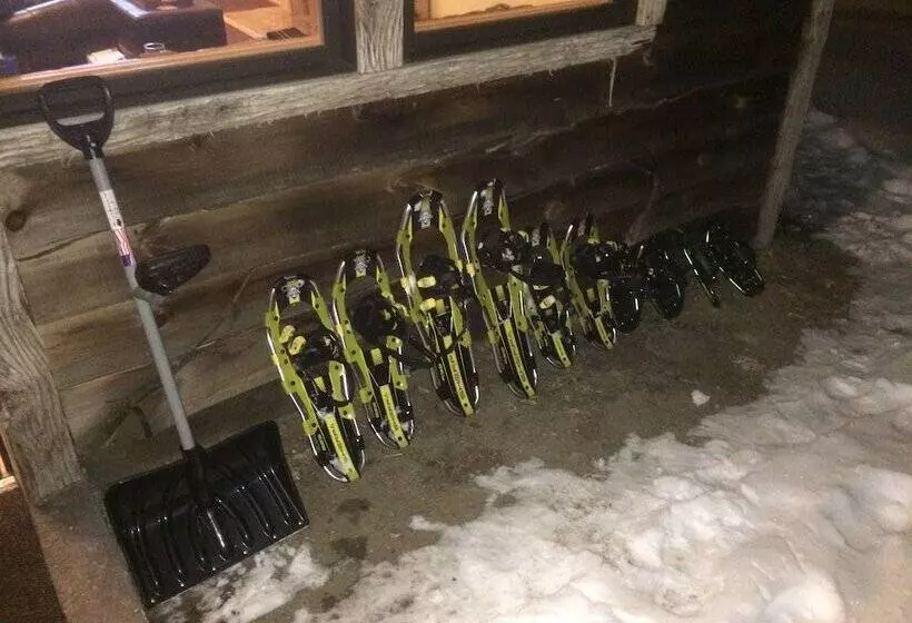 Hotelli Adirondack Spruce Lodge