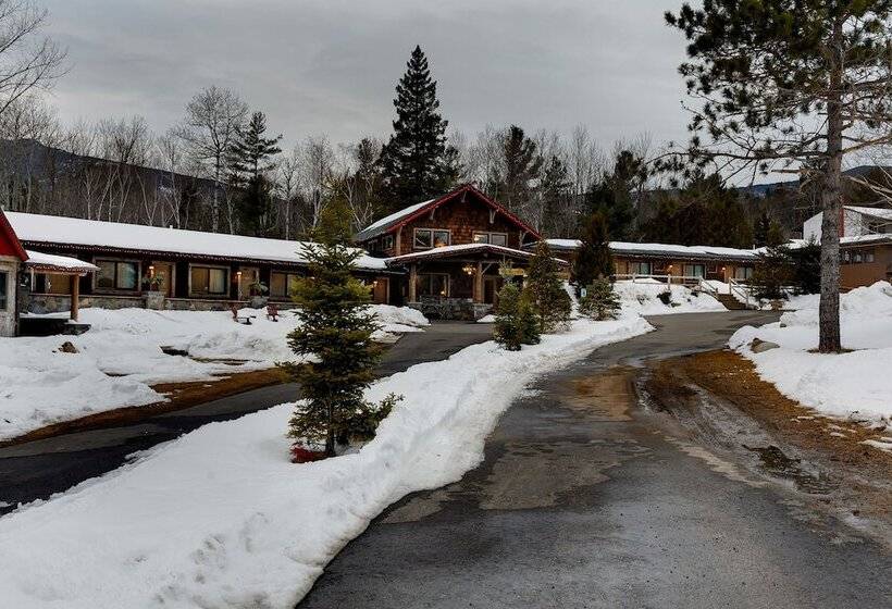 בית מלון כפרי Adirondack Spruce Lodge