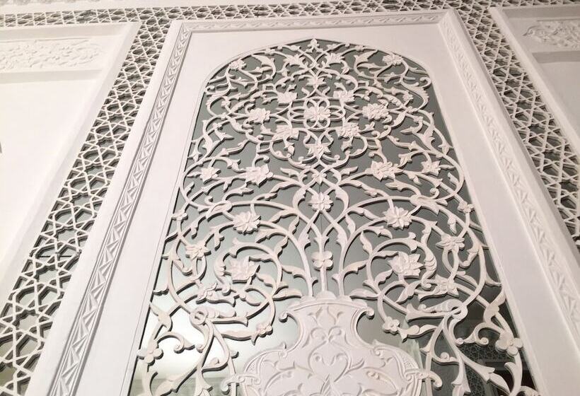 هتل Amelia Boutique