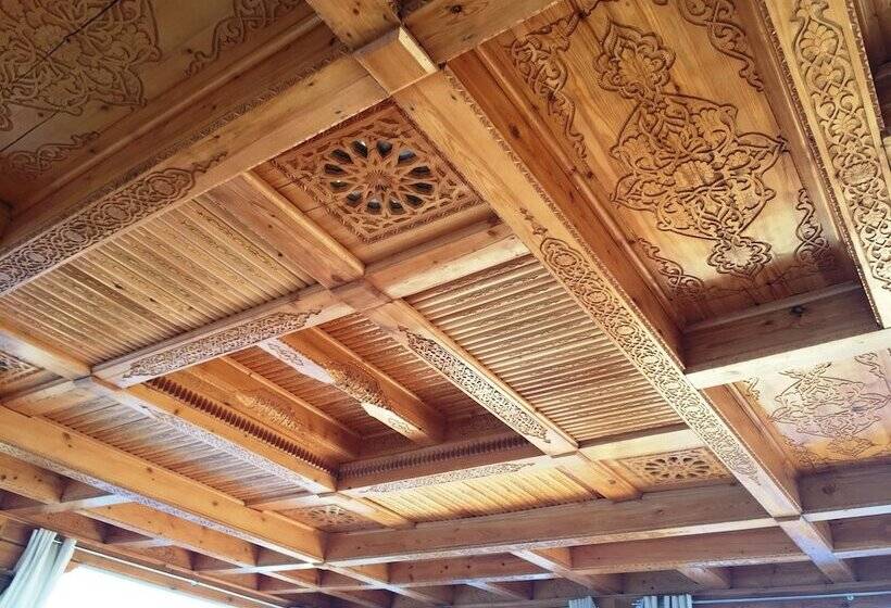 هتل Amelia Boutique