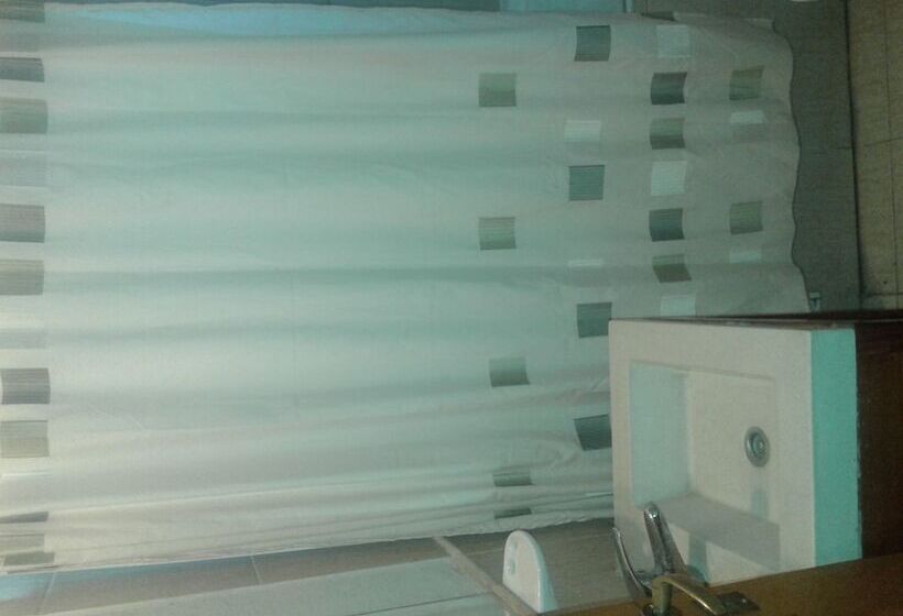 فندق Cable A Tierra