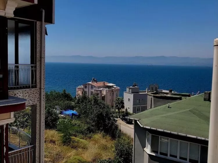 Hotel Efua
