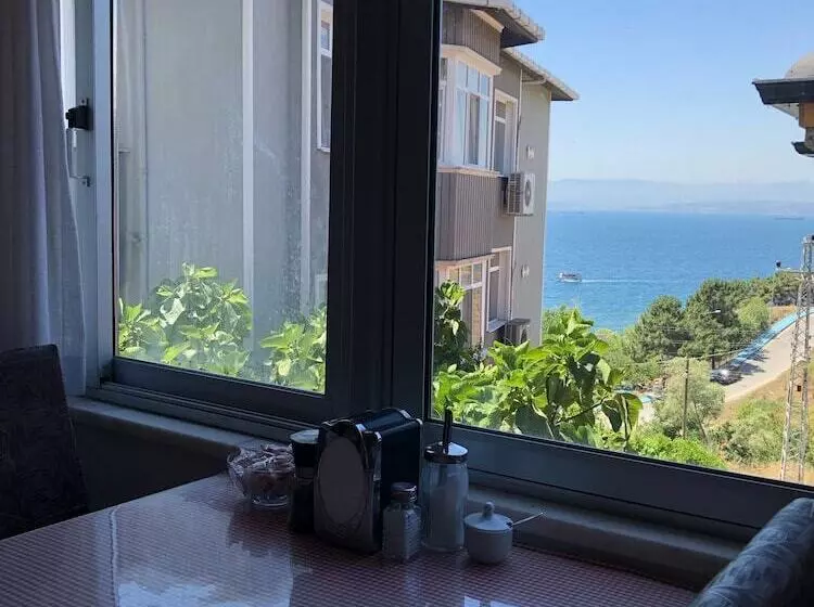 Hotel Efua