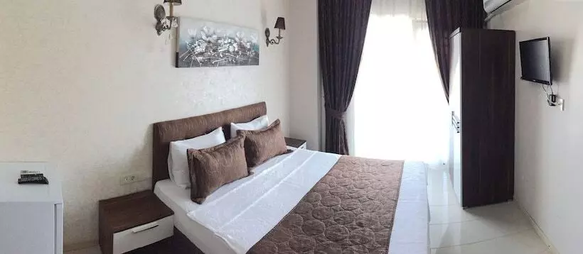 Hotelli Geyikli Sunshine