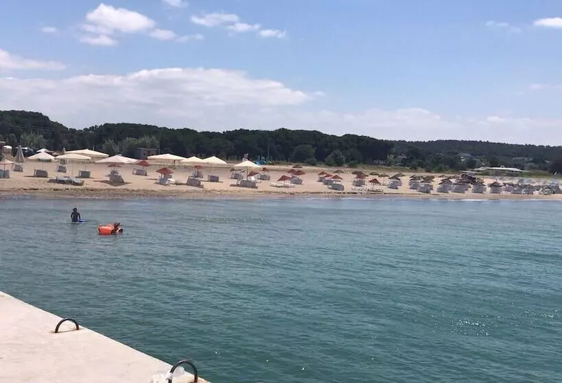 Hotelli Geyikli Sunshine