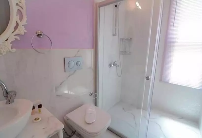 Hotelli Kiraz Cicegi Butik Akyaka