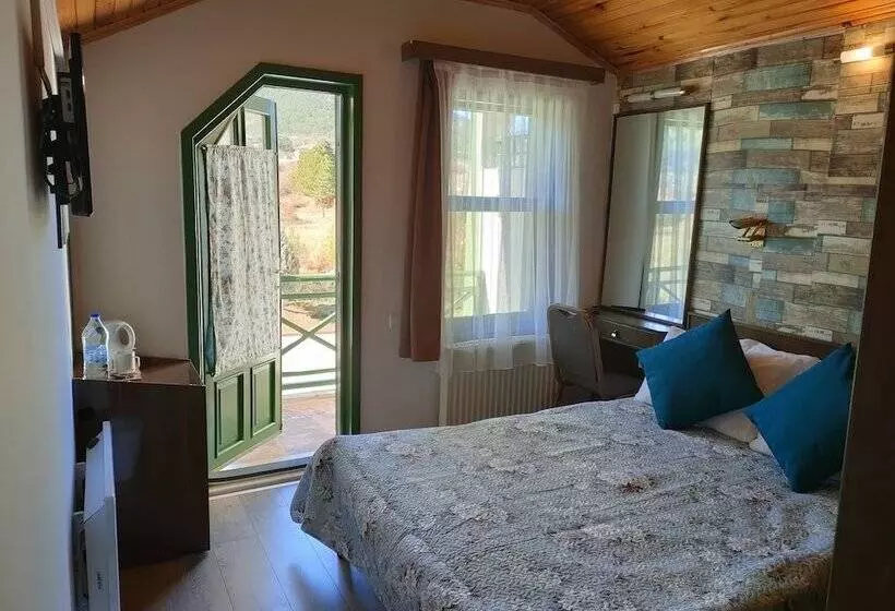 Hotelli Lago Di Salda