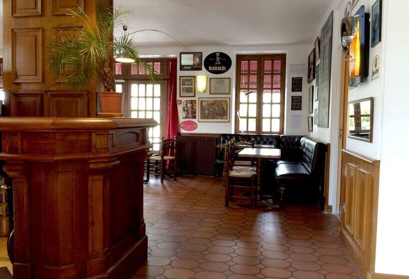 ホテル Logis Hôtel Chez La Mère Dépalle