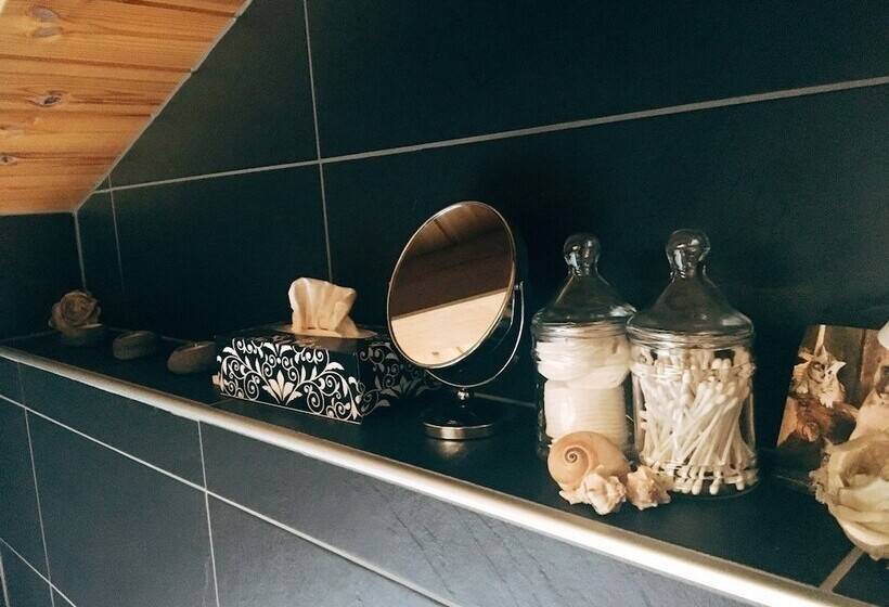 Hotel Loyehill Chalet. Swiss Alps Escape