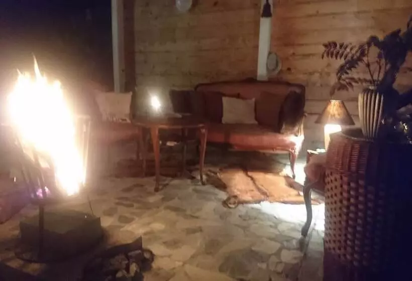 Hotelli Loyehill Chalet. Swiss Alps Escape