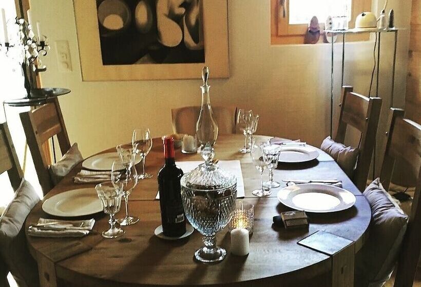 Hotel Loyehill Chalet. Swiss Alps Escape