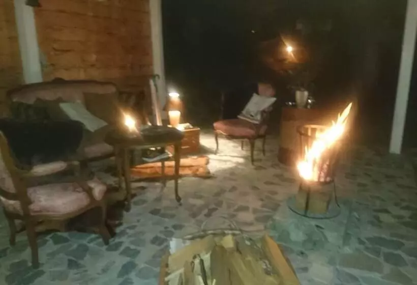 Hotelli Loyehill Chalet. Swiss Alps Escape