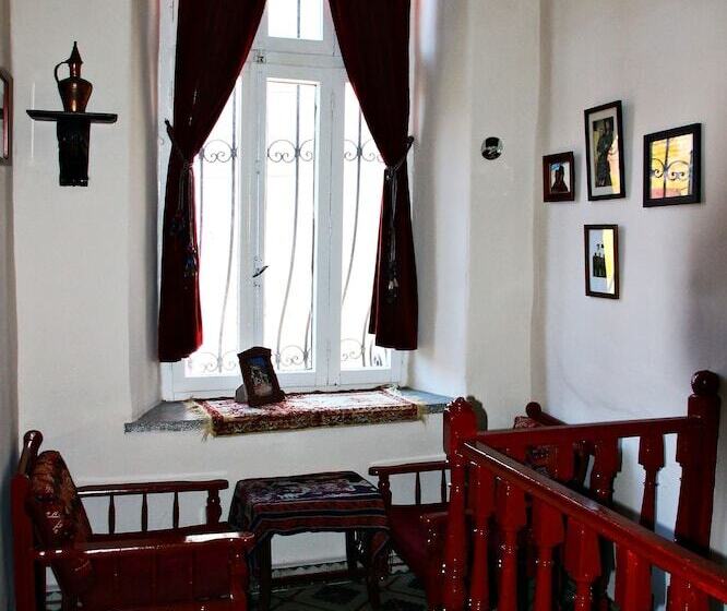 Отель Odyssey Guest House