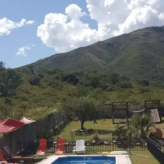 Hotelli Cabañas Refugio Uritorco