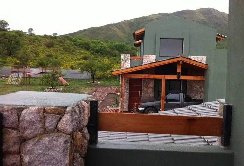 Hotelli Cabañas Refugio Uritorco