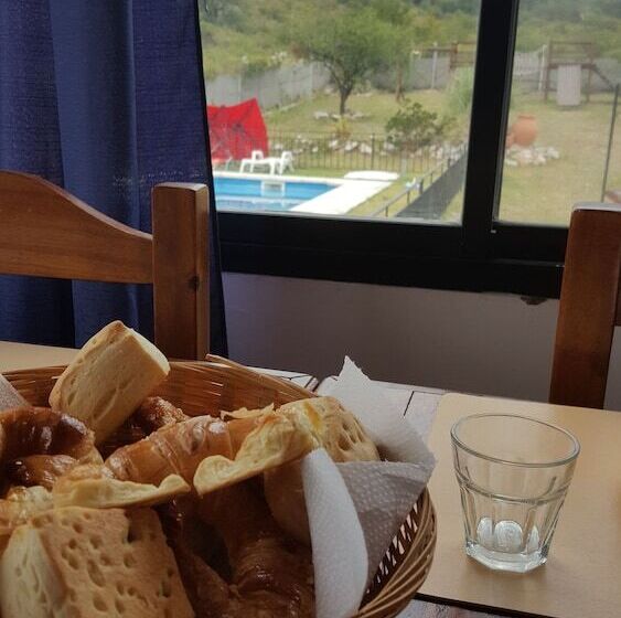 Hotel Cabañas Refugio Uritorco