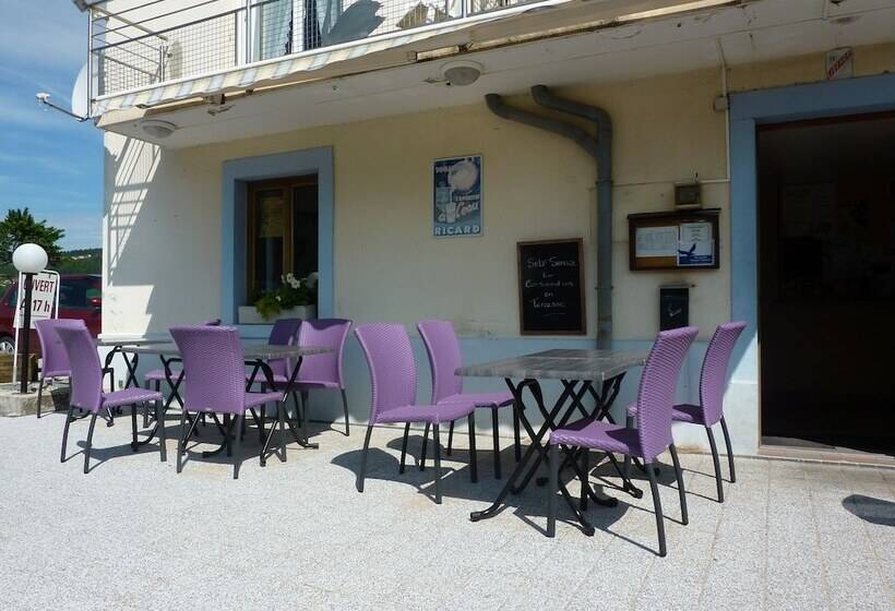 ホテル Restaurant Les Cygnes