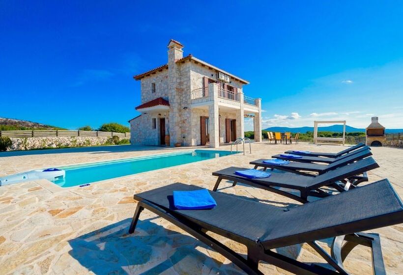 هتل روستایی Villa Traditional I