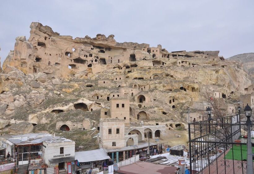 هتل Turbel Cave House