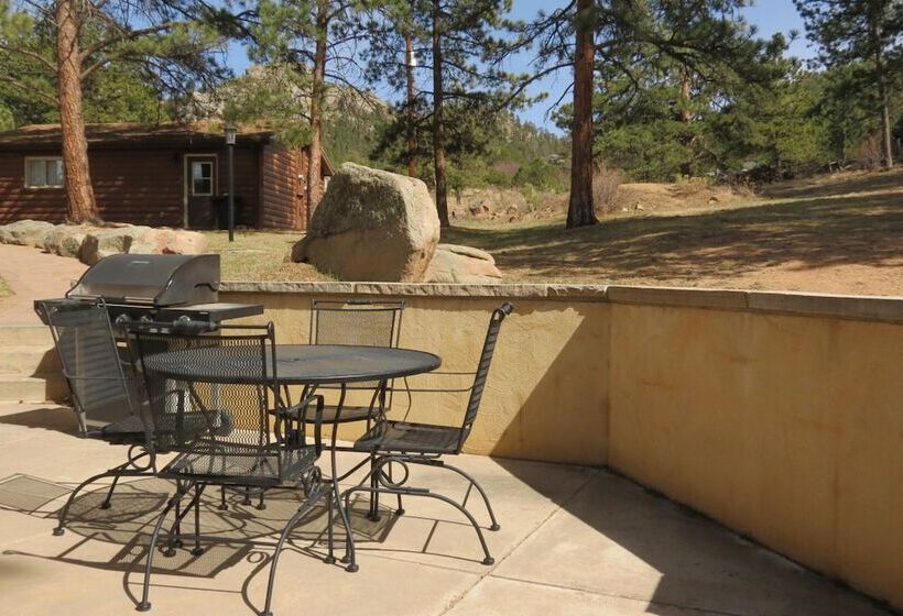 Lazy Elk Retreat 3 Br Cabin