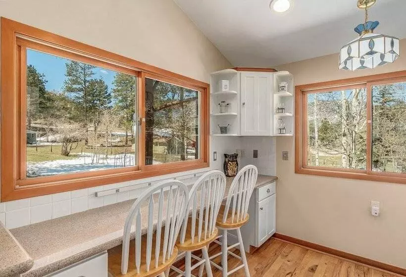 Lazy Elk Retreat   3 Br Cabin