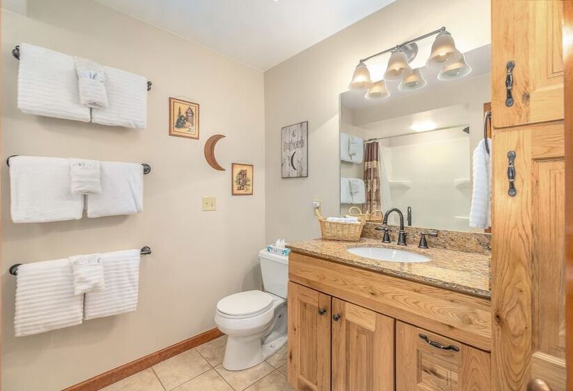 Lazy Elk Retreat 3 Br Cabin