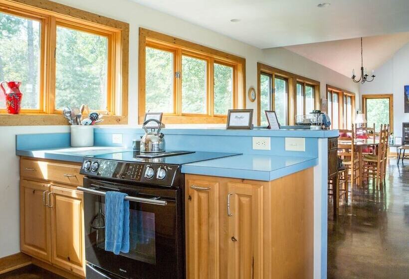 Montfair Resort Farm