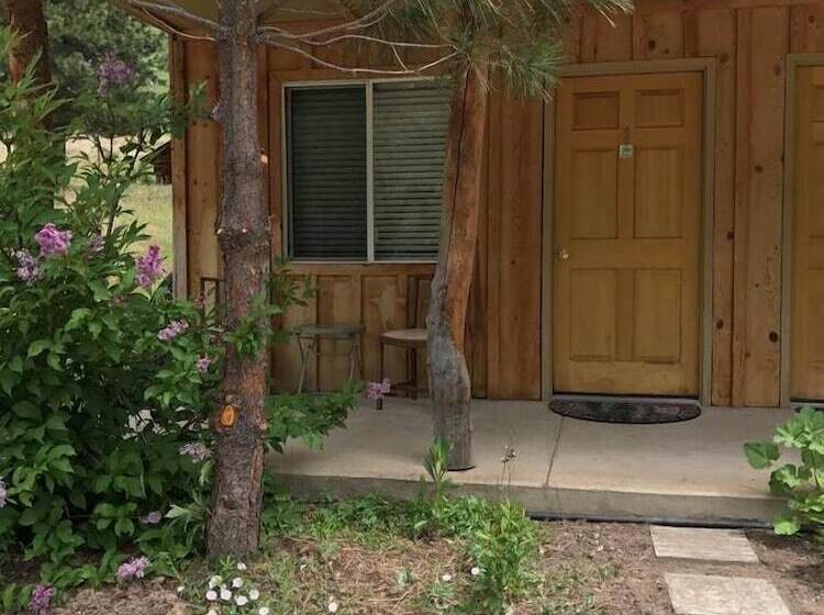 Мотель Haven Hot Springs